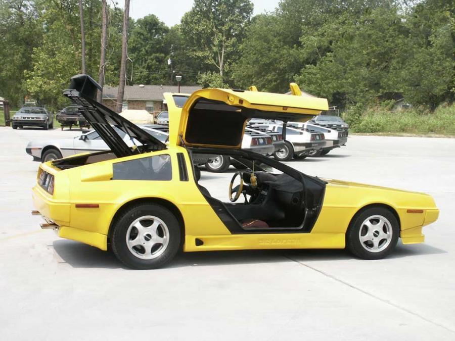  DeLorean DMC-12 1989 года  (фото 28 из 32)